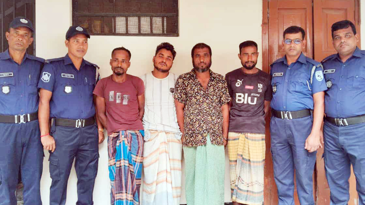 গণপিটুনিতে জামাই ও শ্বশুর নিহতের ঘটনায় গ্রেপ্তার ৪